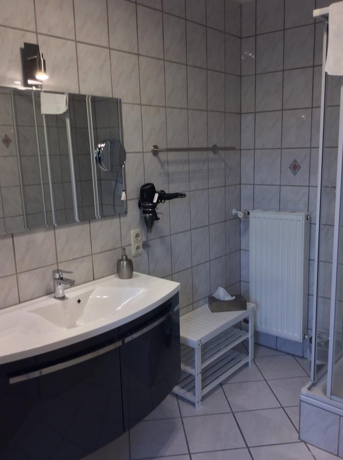Pension Schmitz Serrig Esterno foto