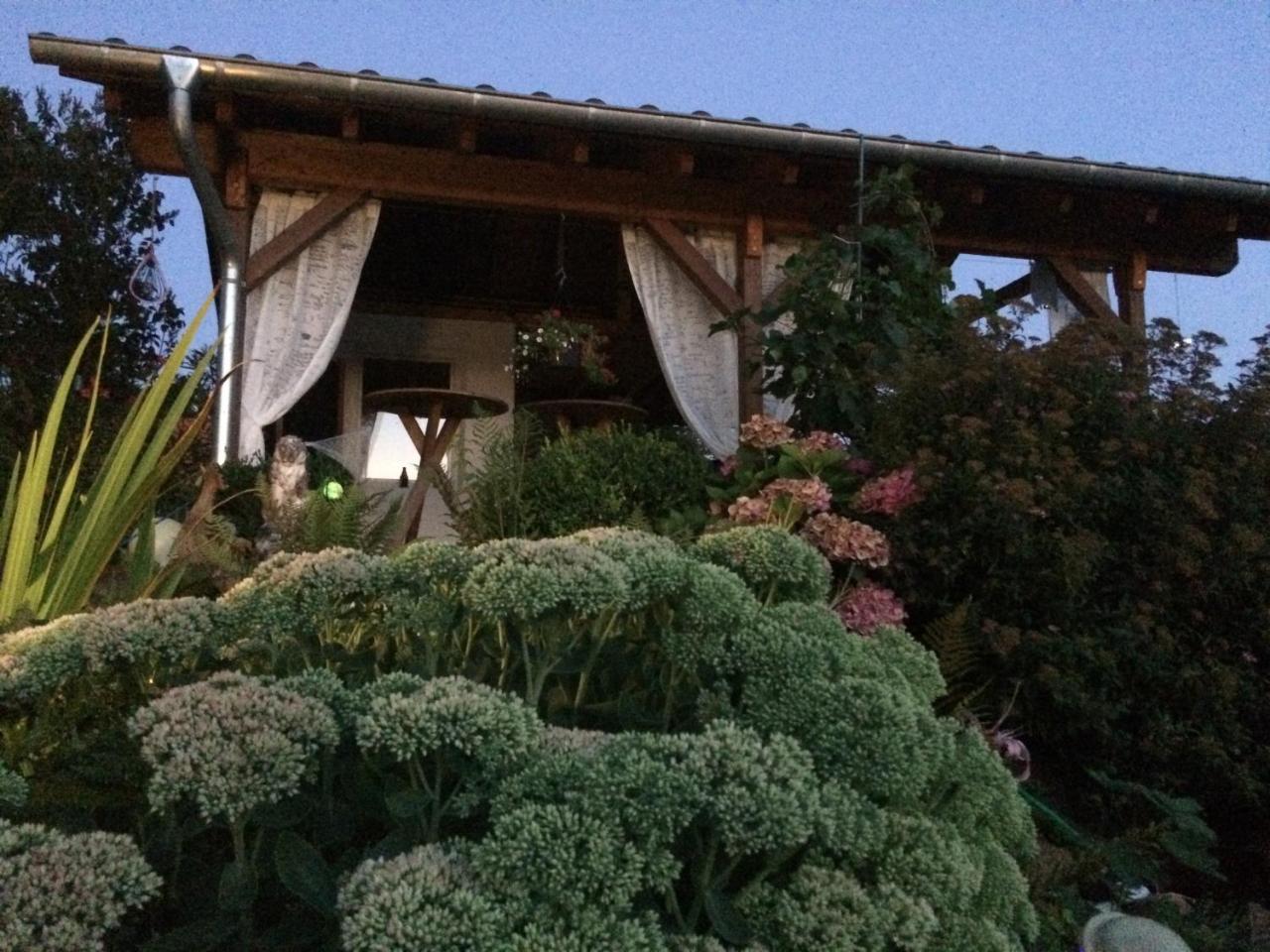Pension Schmitz Serrig Esterno foto